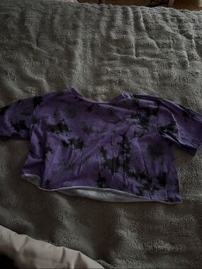 SHEIN Purple & Black Tie-Dye Cropped Tee